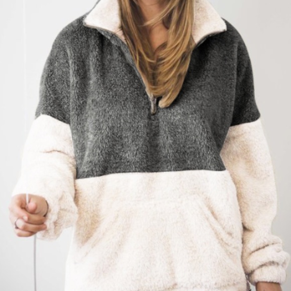 Sweaters - Sherpa Quarter Zip Pullover Sweatshirt NWOT